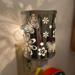 Scentsationals Flutter & Posies Wall Accent Scented Wax Warmer